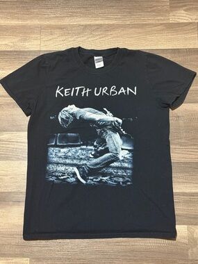 Keith Urban Get Closer 2011 World Tour T-Shirt
